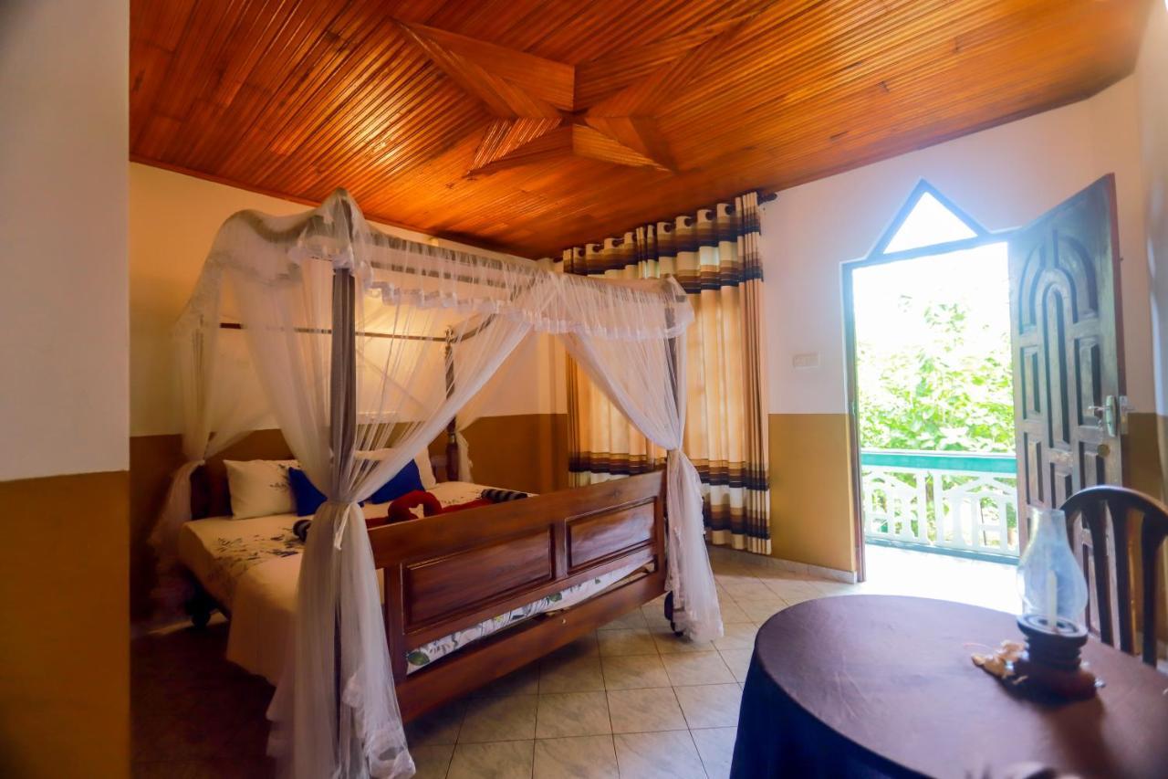 The Green Heaven Resort سيغيرِيا المظهر الخارجي الصورة