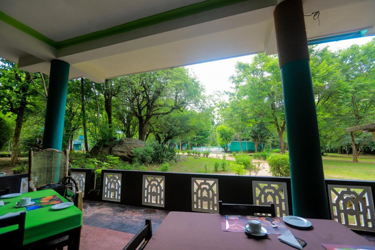 The Green Heaven Resort سيغيرِيا المظهر الخارجي الصورة